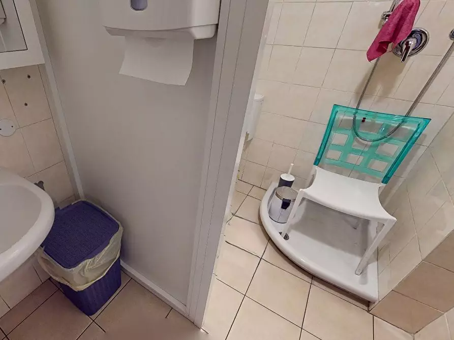 Immagine 7 di Attività commerciale in vendita  in via michelangelo a Borghetto Santo Spirito