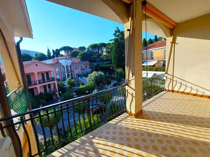 Immagine 9 di Appartamento in vendita  in via matteotti a Borgio Verezzi