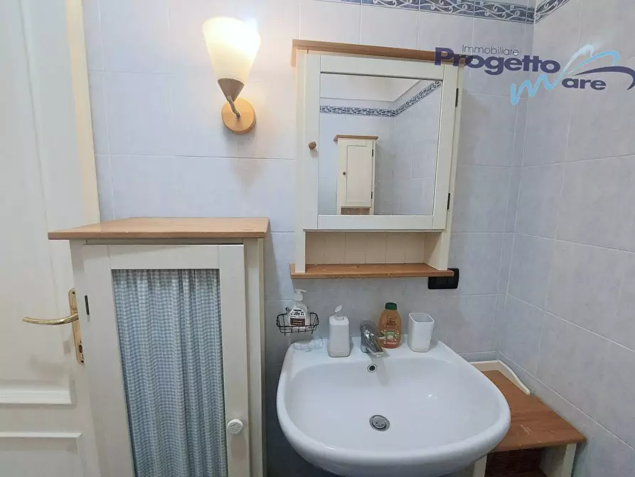 Immagine 18 di Appartamento in vendita  a Pietra Ligure