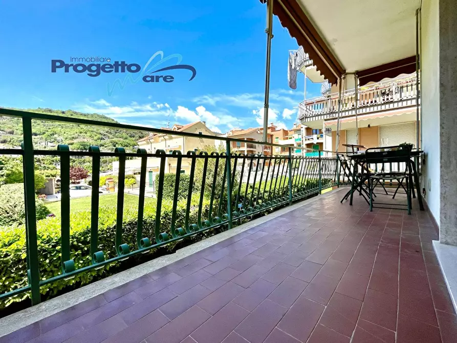 Immagine 12 di Appartamento in vendita  in Via Piani a Pietra Ligure