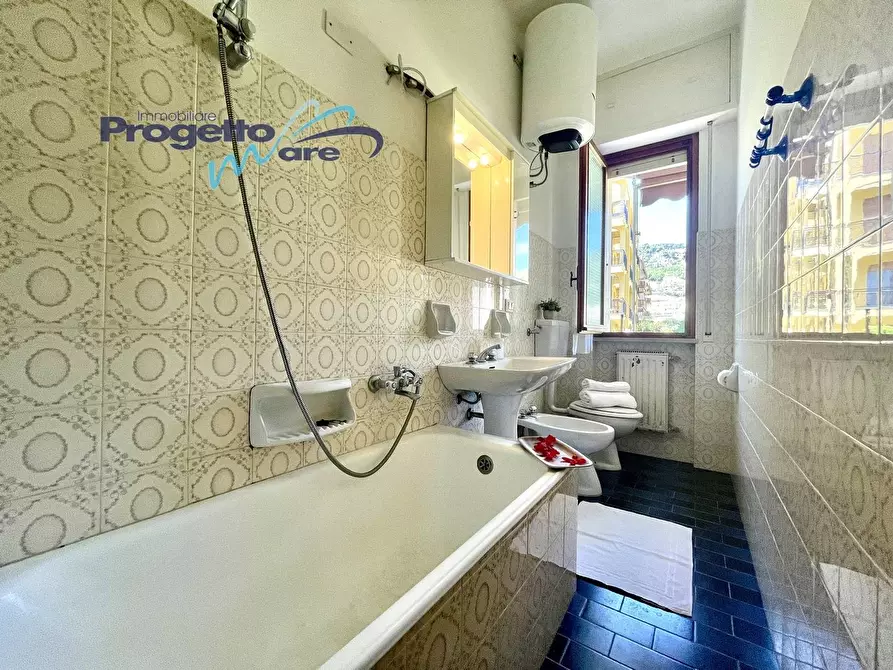 Immagine 22 di Appartamento in vendita  in Via Piani a Pietra Ligure