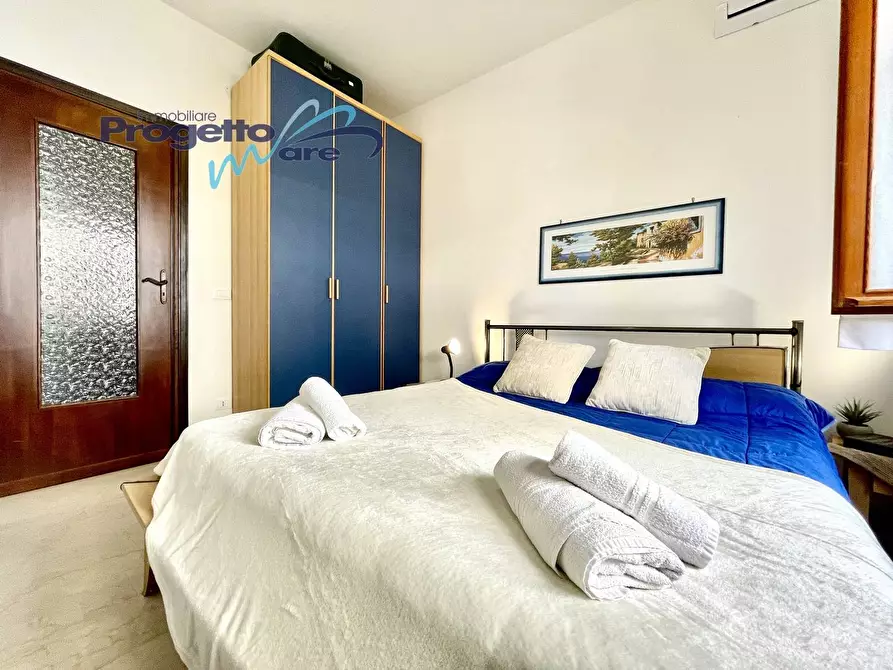 Immagine 18 di Appartamento in vendita  in Via Piani a Pietra Ligure