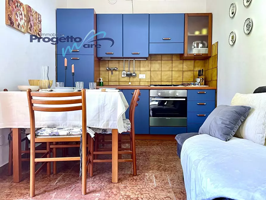 Immagine 3 di Appartamento in vendita  in Via Piani a Pietra Ligure