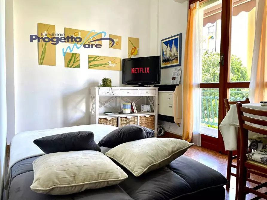 Immagine 11 di Appartamento in vendita  in Via Piani a Pietra Ligure