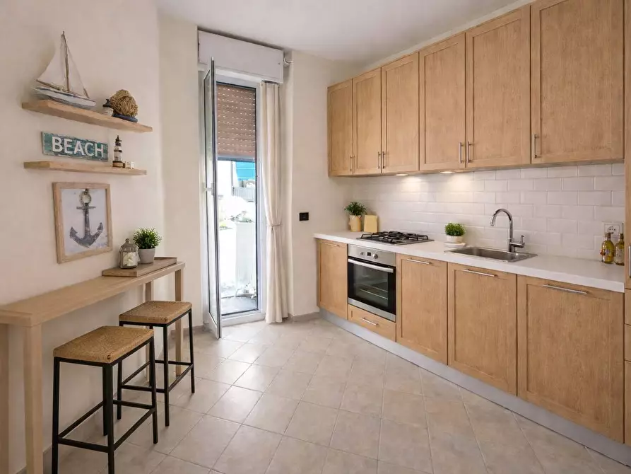 Immagine 6 di Appartamento in vendita  in corso Italia 17 a Pietra Ligure