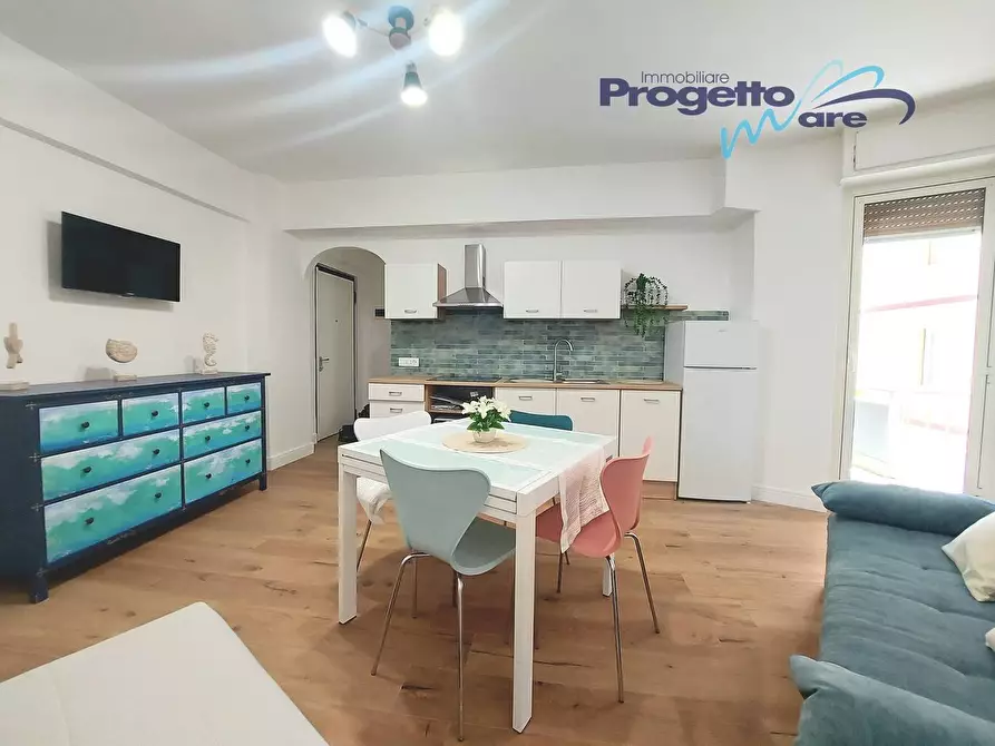 Immagine 2 di Appartamento in vendita  a Pietra Ligure