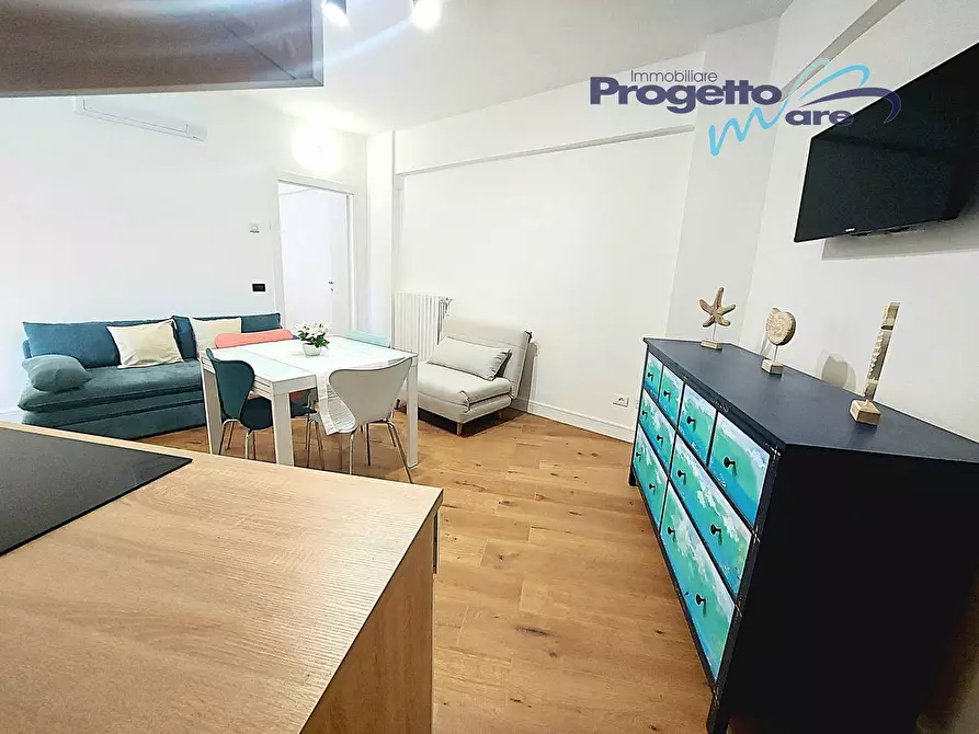 Immagine 19 di Appartamento in vendita  a Pietra Ligure