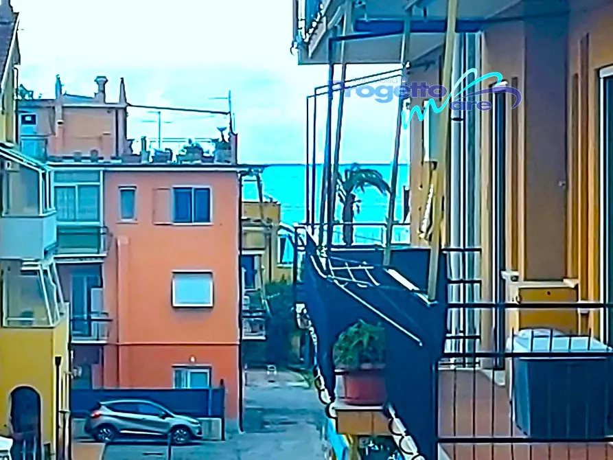 Immagine 1 di Appartamento in vendita  a Pietra Ligure