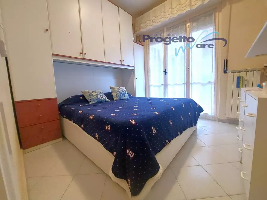 Immagine 11 di Appartamento in vendita  a Pietra Ligure