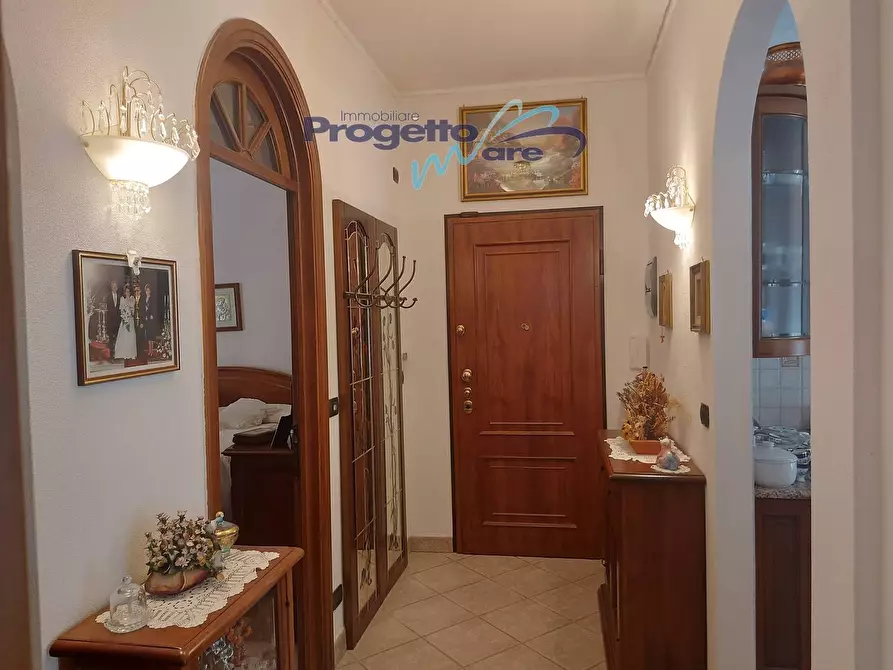 Immagine 12 di Appartamento in vendita  a Pietra Ligure