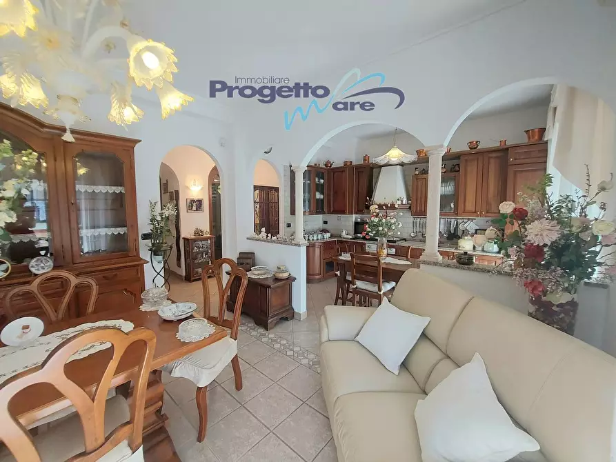 Immagine 19 di Appartamento in vendita  a Pietra Ligure