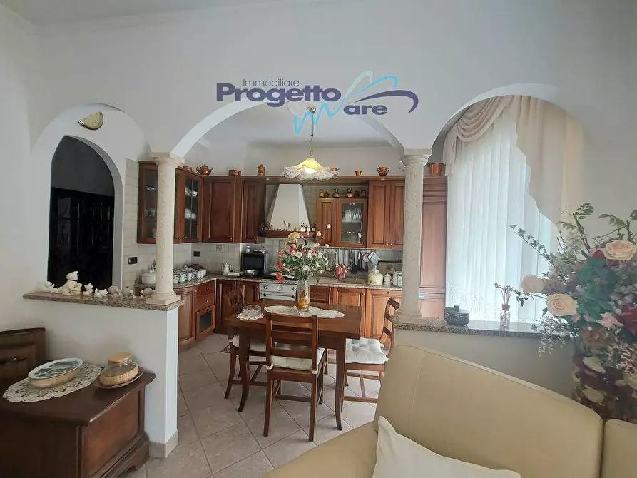 Immagine 21 di Appartamento in vendita  a Pietra Ligure