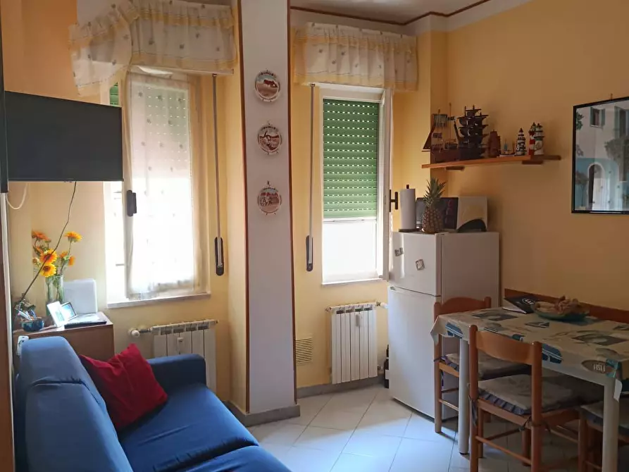 Immagine 3 di Appartamento in vendita  a Pietra Ligure