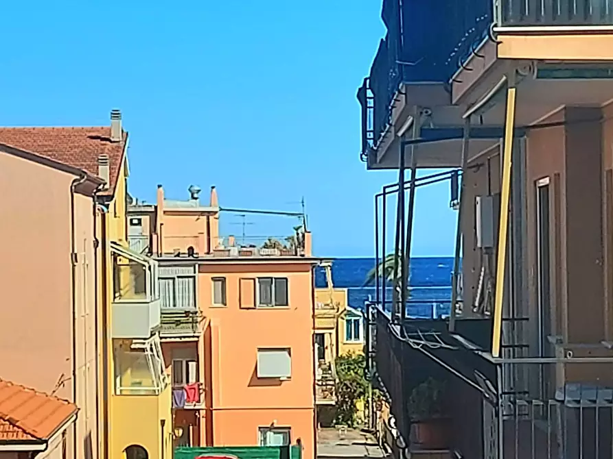 Immagine 1 di Appartamento in vendita  a Pietra Ligure