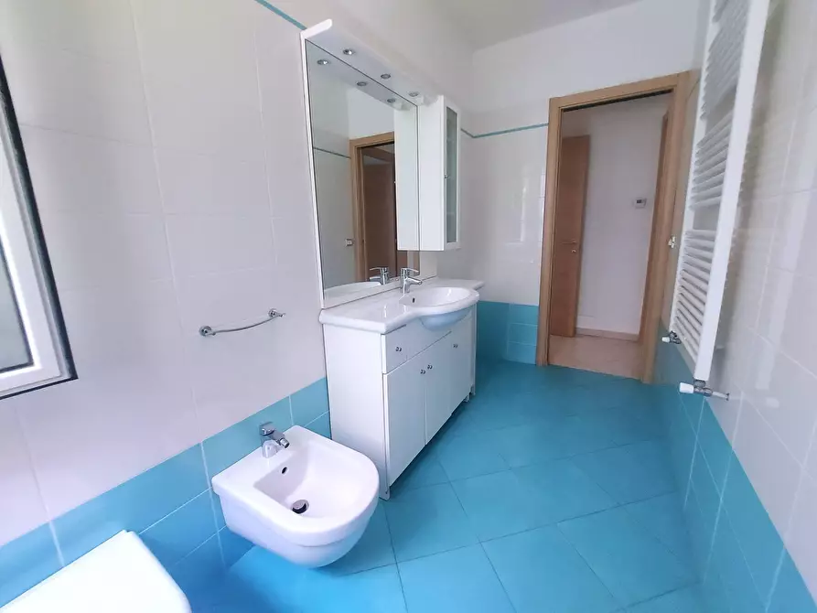 Immagine 12 di Appartamento in vendita  a Pietra Ligure