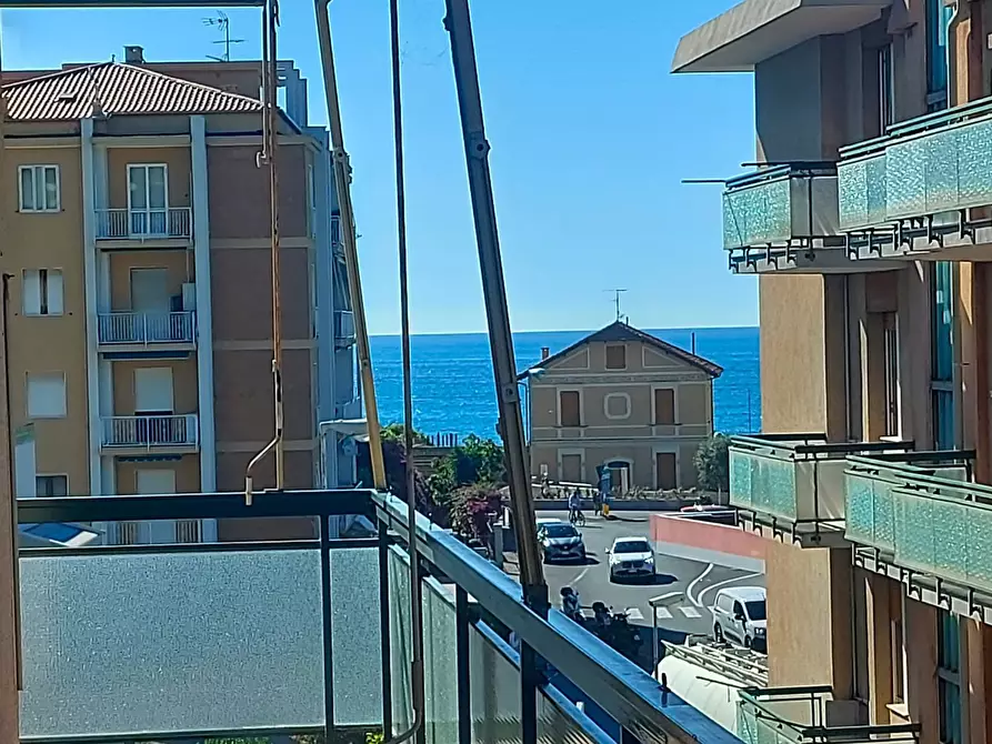 Immagine 1 di Appartamento in vendita  a Pietra Ligure