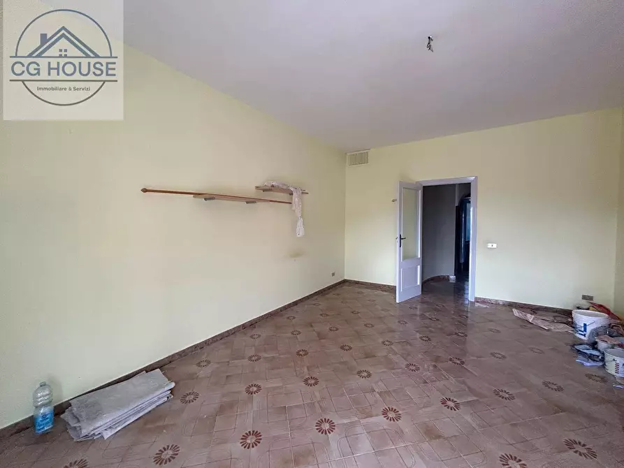 Immagine 4 di Appartamento in affitto  a Liveri