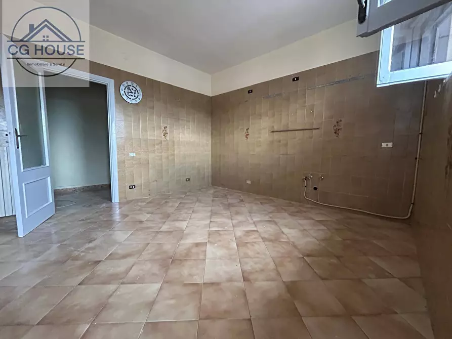 Immagine 3 di Appartamento in affitto  a Liveri