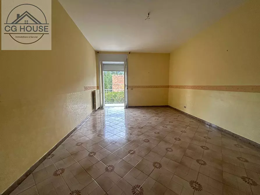 Immagine 8 di Appartamento in affitto  a Liveri