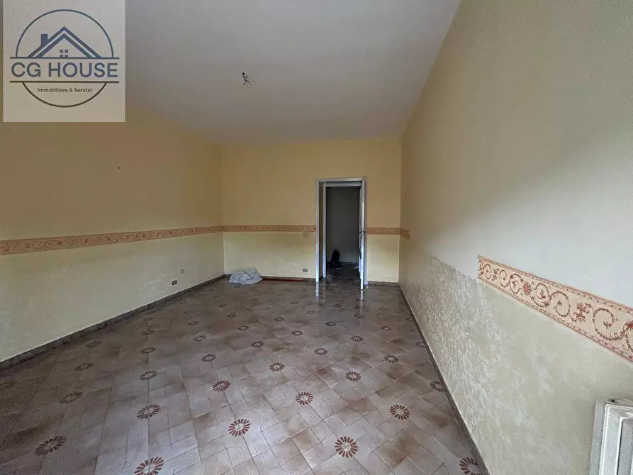 Immagine 9 di Appartamento in affitto  a Liveri