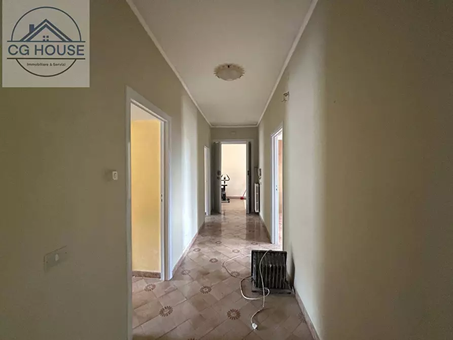 Immagine 13 di Appartamento in affitto  a Liveri