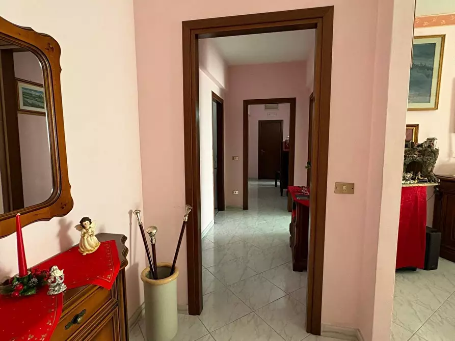 Immagine 3 di Appartamento in vendita  in Via Saviano a Nola