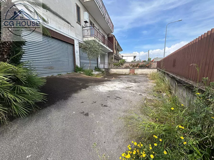 Immagine 10 di Locale commerciale in vendita  in Via Caserta a Cicciano