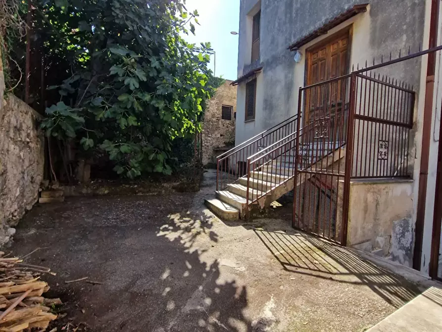 Immagine 3 di Casa semindipendente in vendita  in Via Principe Lancellotti 36 a Aiello Del Sabato