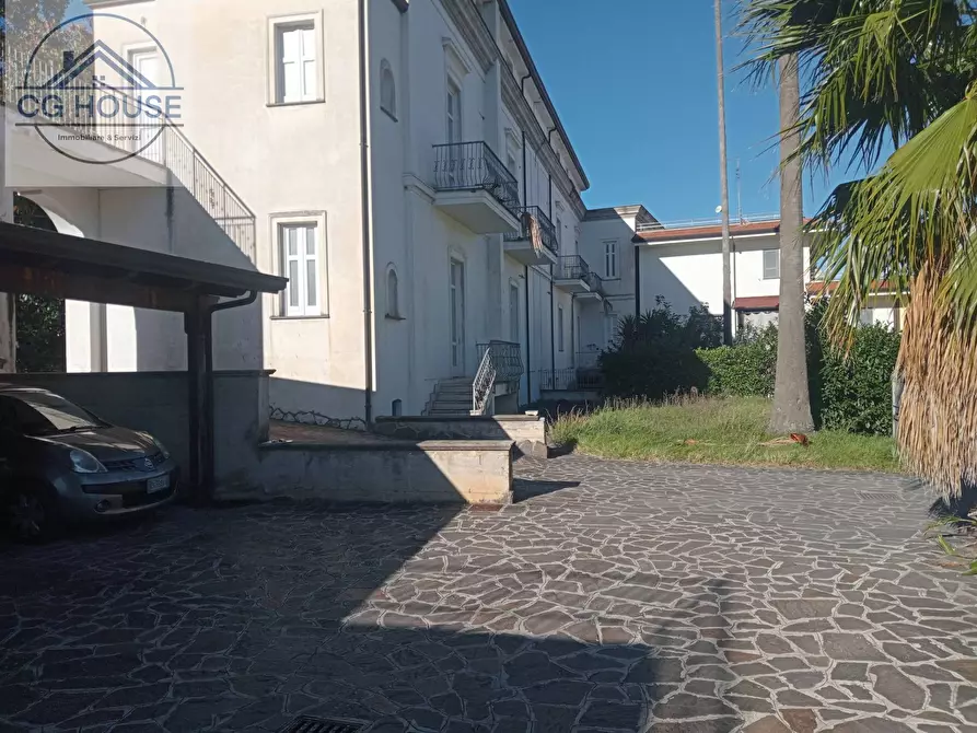 Immagine 3 di Villa in vendita  in Via Provinciale per Pignano a Lauro