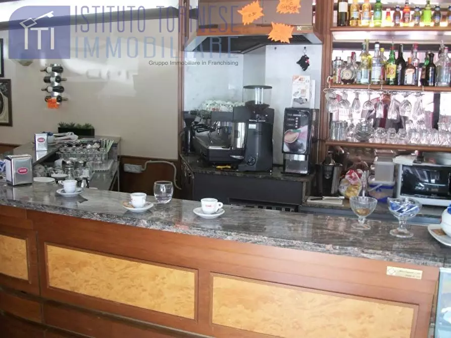 Immagine 3 di Negozio in vendita  in Via Carlo Citerni a Roma