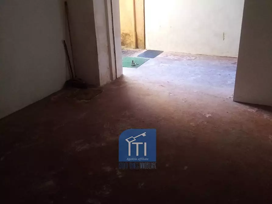 Immagine 13 di Magazzino in vendita  in viale c. t. odescalchi a Roma