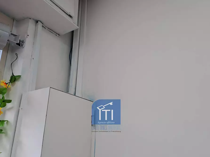 Immagine 20 di Attività commerciale in vendita  in Via Tuscolana a Roma