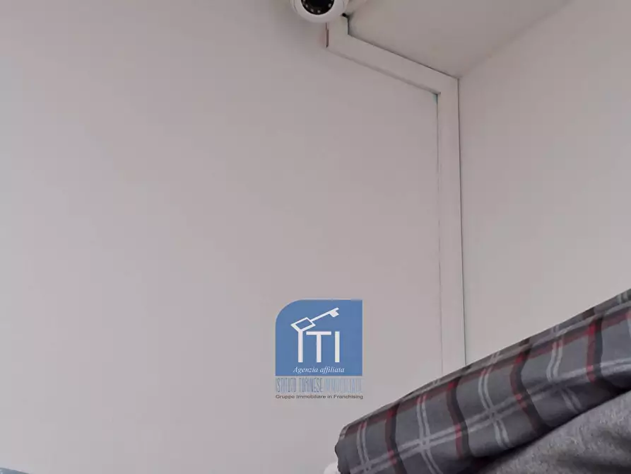 Immagine 21 di Attività commerciale in vendita  in Via Tuscolana a Roma