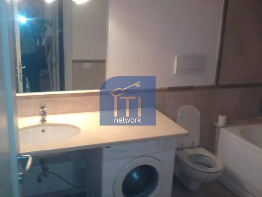 Immagine 3 di Appartamento in vendita  in vicolo del bologna a Roma