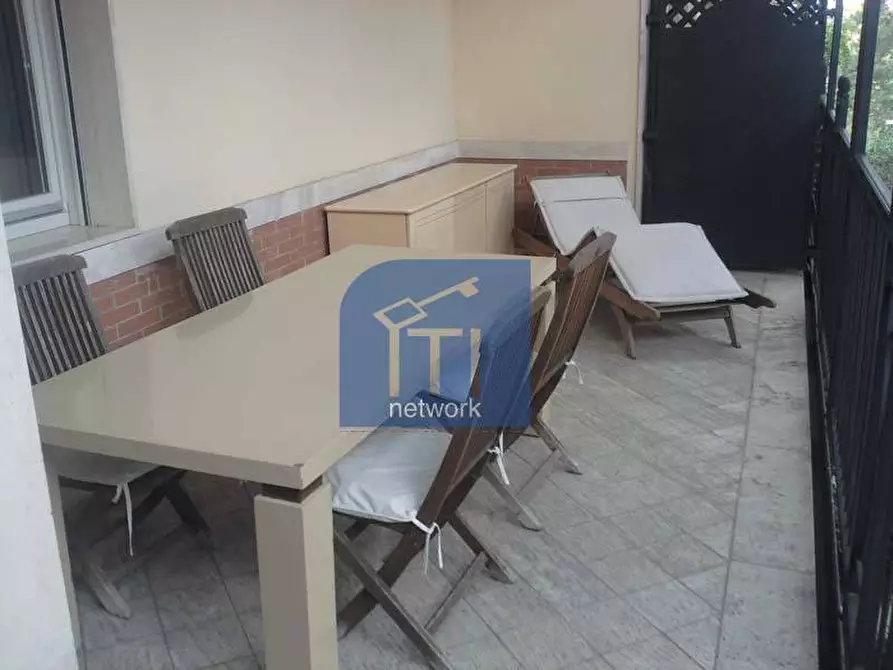 Immagine 8 di Appartamento in vendita  in vicolo del bologna a Roma