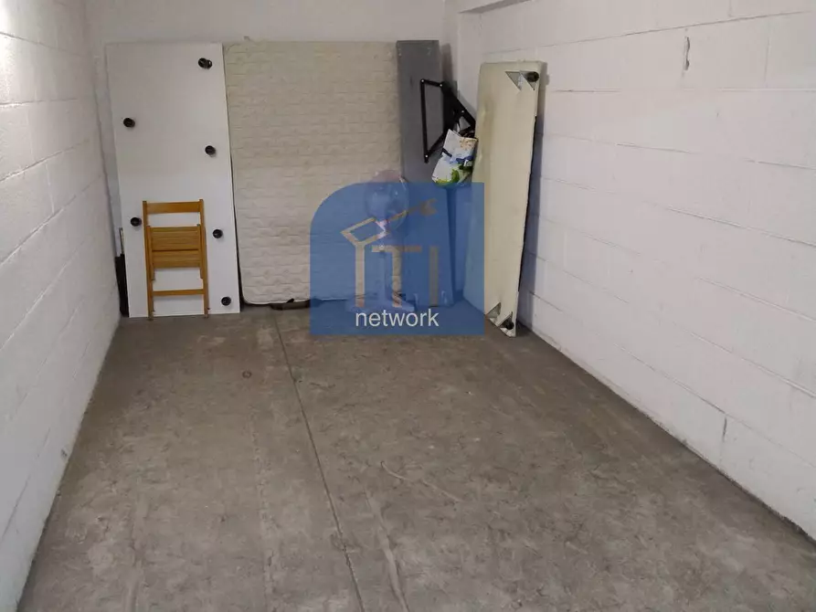 Immagine 17 di Box auto in vendita  in via fernando colombo a Roma