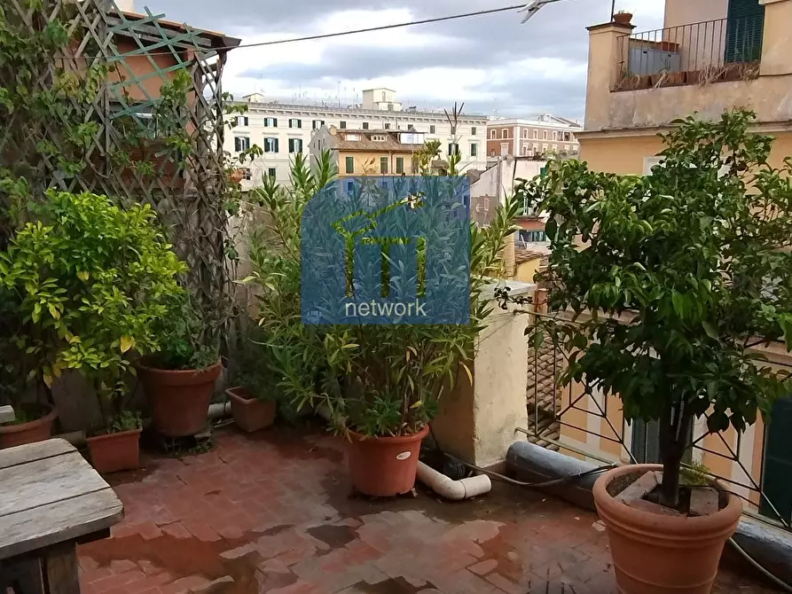 Immagine 11 di Attico in vendita  in Vicolo Del Cinque a Roma