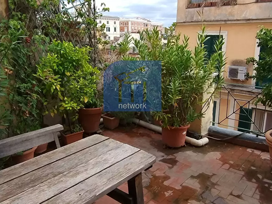 Immagine 14 di Attico in vendita  in Vicolo Del Cinque a Roma