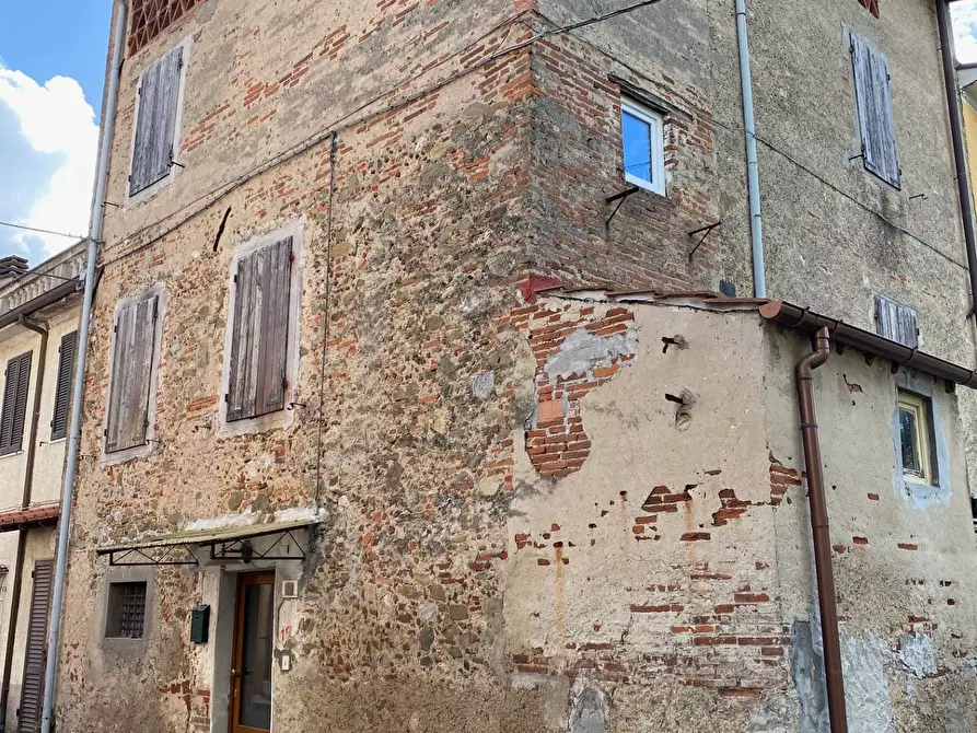 Immagine 1 di Casa indipendente in vendita  in via fondi 133 a Camaiore