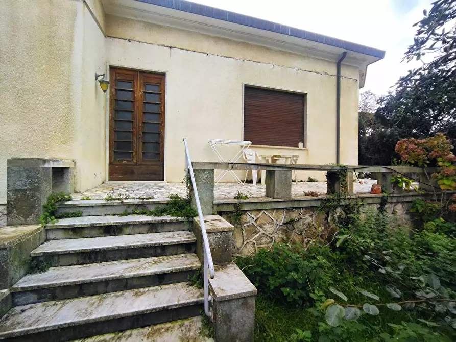 Immagine 6 di Villa in vendita  in via ugo foscolo 85 a Camaiore