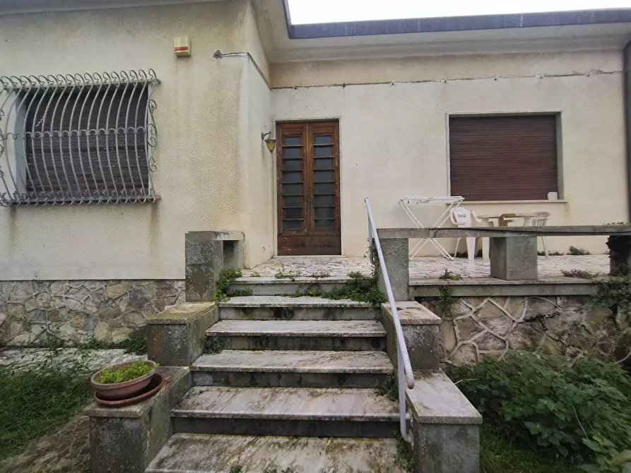 Immagine 1 di Villa in vendita  in via ugo foscolo 85 a Camaiore