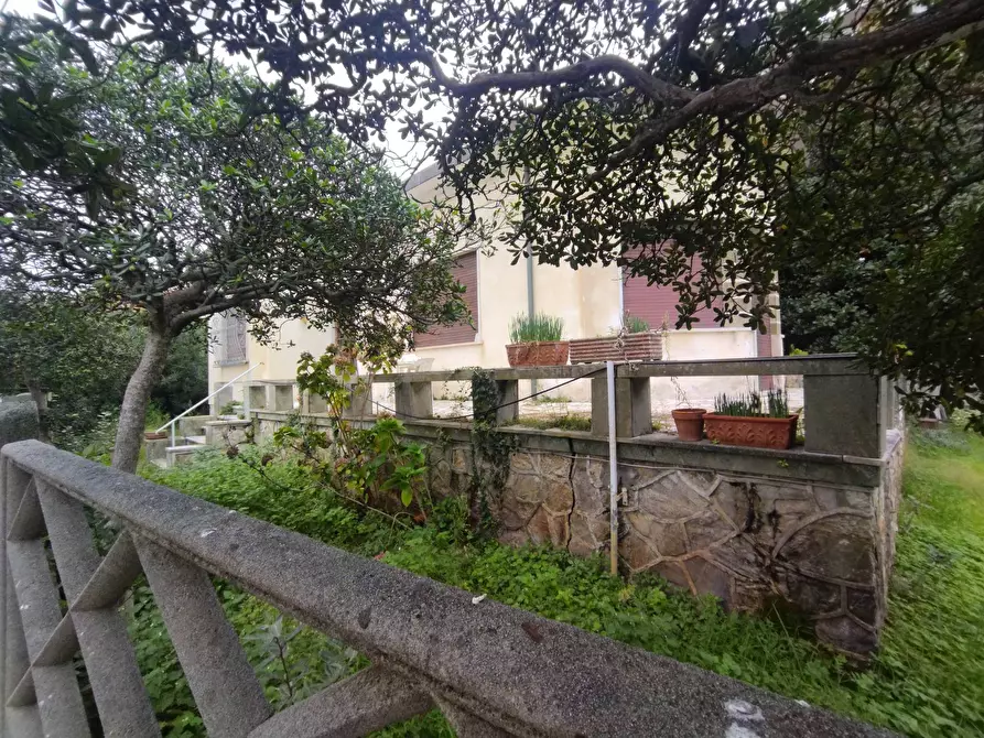 Immagine 2 di Villa in vendita  in via ugo foscolo 85 a Camaiore