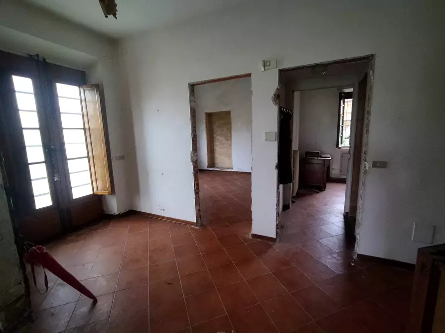 Immagine 14 di Villa in vendita  in via ugo foscolo 85 a Camaiore