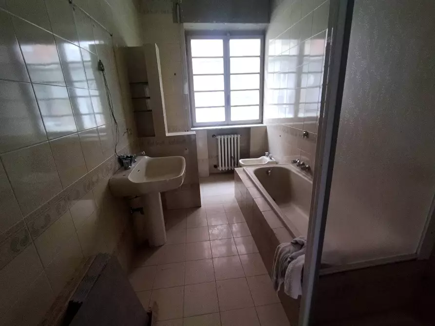 Immagine 16 di Villa in vendita  in via ugo foscolo 85 a Camaiore