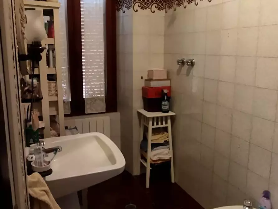 Immagine 13 di Casa indipendente in vendita  in via nuova 3111 a Camaiore