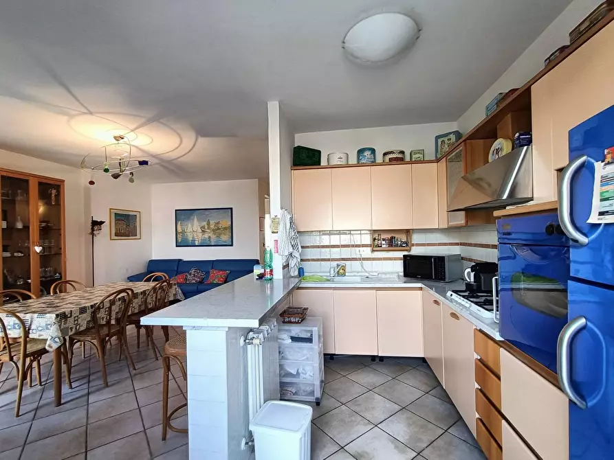 Immagine 5 di Appartamento in vendita  in via da palestrina 33 a Viareggio