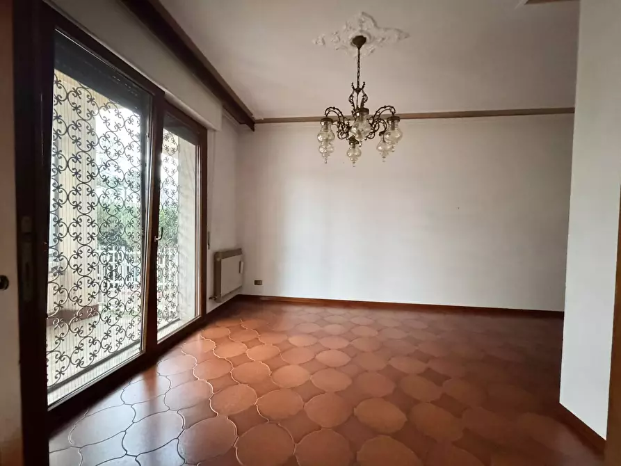 Immagine 8 di Villa in vendita  in via Marconi 350 a Viareggio