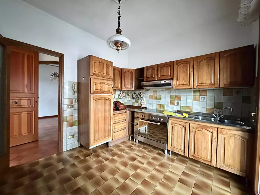 Immagine 10 di Villa in vendita  in via Marconi 350 a Viareggio