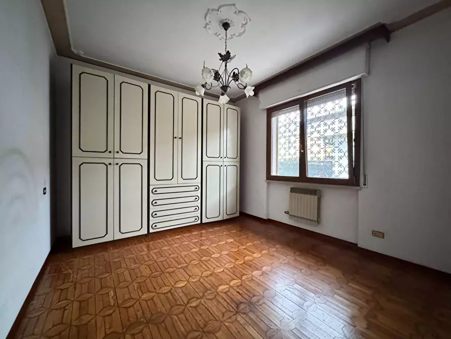 Immagine 12 di Villa in vendita  in via Marconi 350 a Viareggio