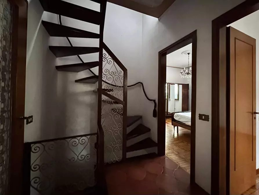 Immagine 18 di Villa in vendita  in via Marconi 350 a Viareggio